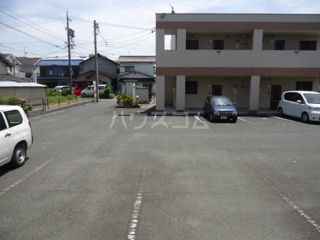 22/29 駐車場