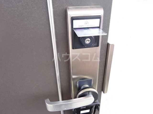 22/30 エントランス