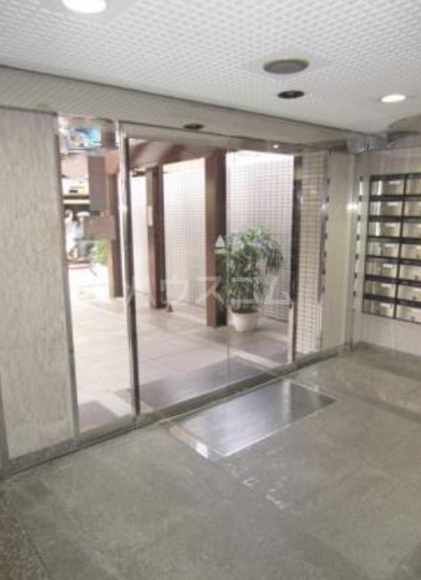 29/30 エントランス