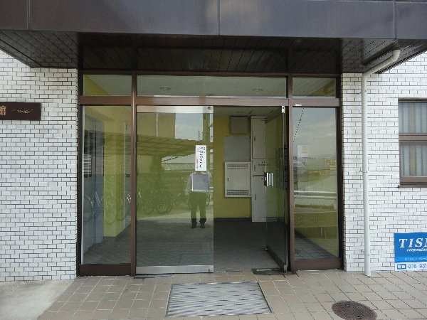 19/28 エントランス