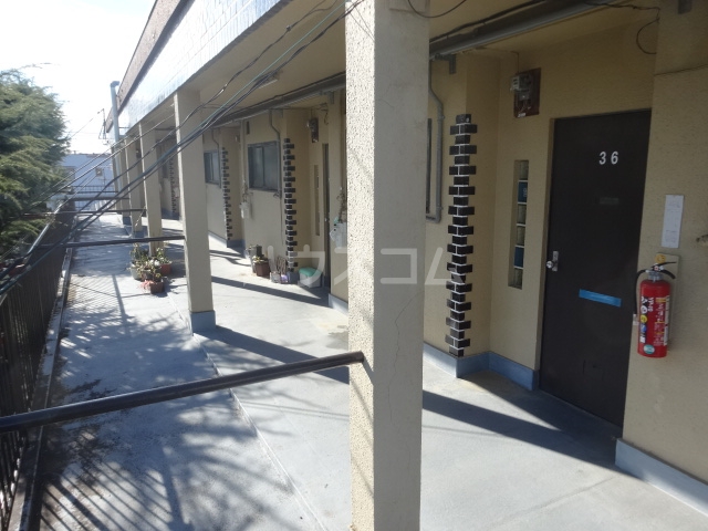 17/25 エントランス