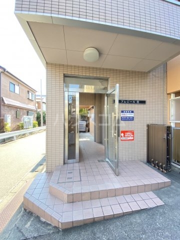 22/30 エントランス