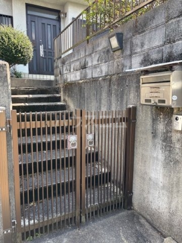 20/20 エントランス