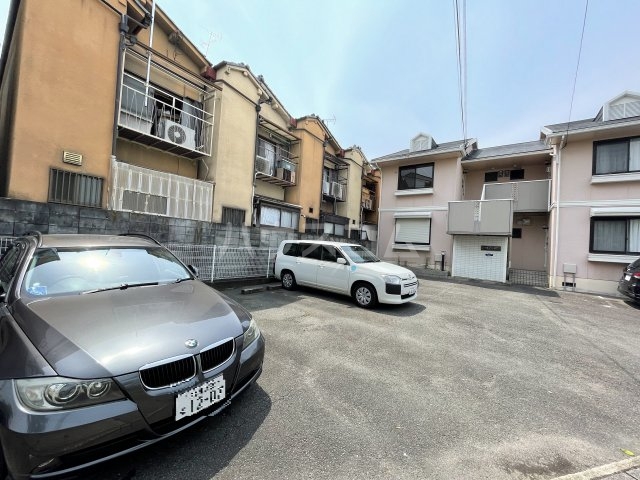 22/30 駐車場