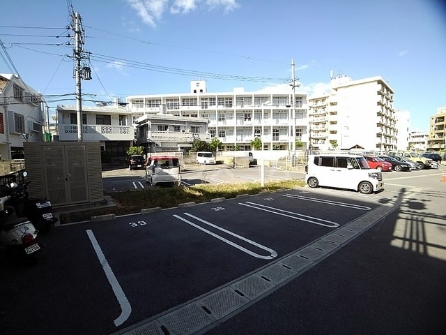 14/20 駐車場