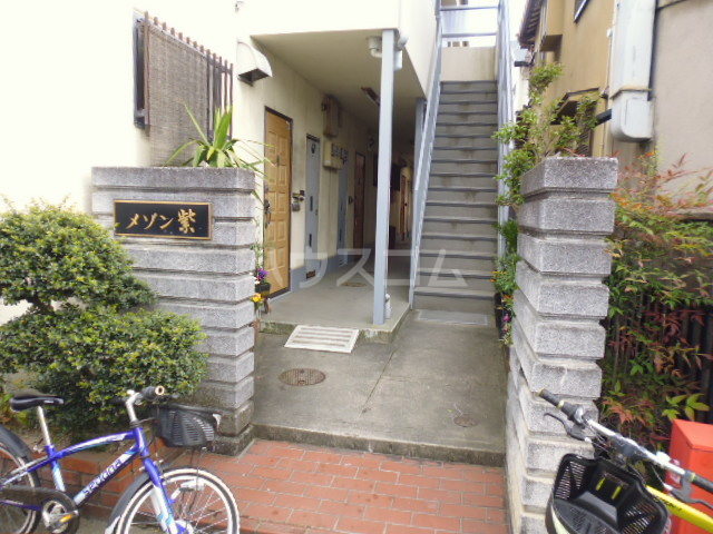 22/30 エントランス