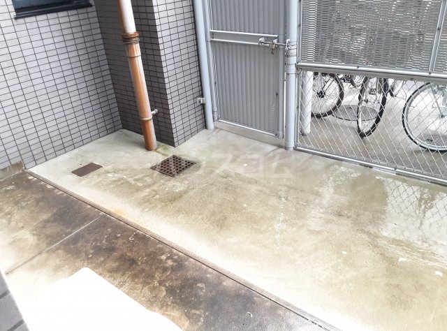 21/30 バルコニー