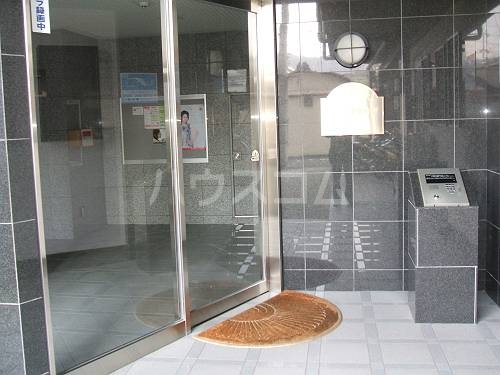 14/22 エントランス