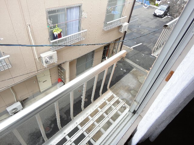 23/30 バルコニー