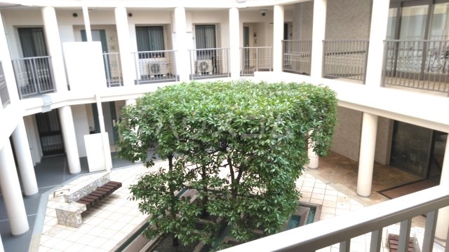 29/30 エントランス