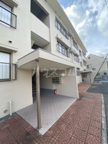 22/30 エントランス