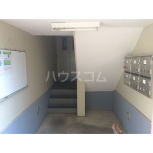 16/26 エントランス