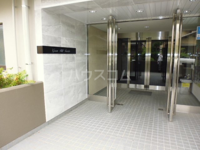 20/30 エントランス