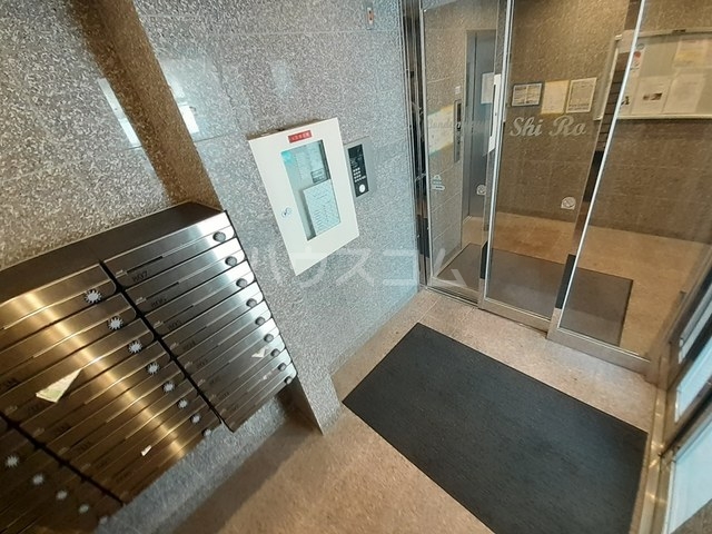 14/22 エントランス