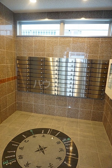 2/3 エントランス