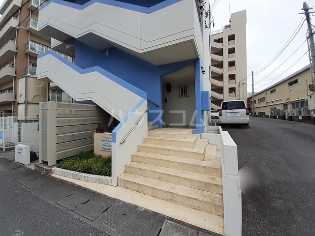 14/19 エントランス