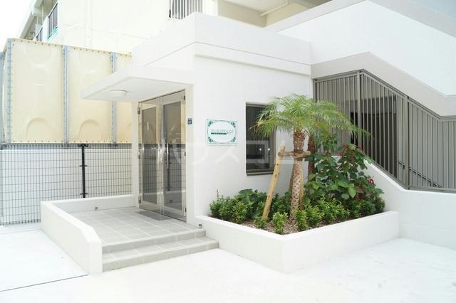 15/21 エントランス