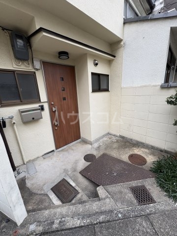 2/2 エントランス