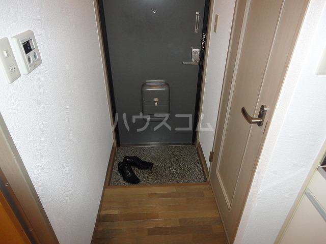 14/30 玄関