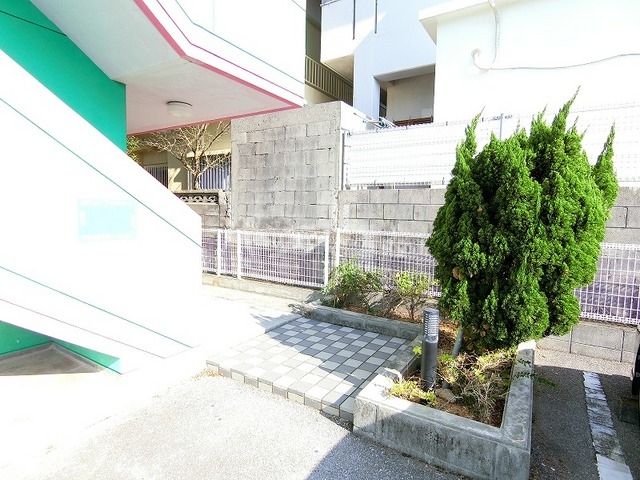 15/21 エントランス