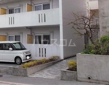 13/16 エントランス