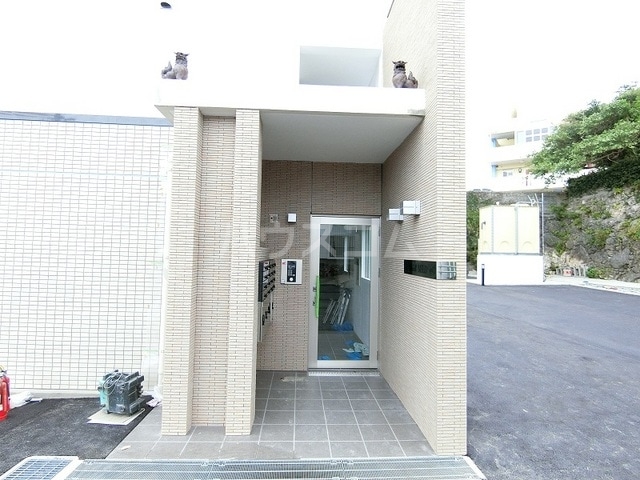 14/21 エントランス