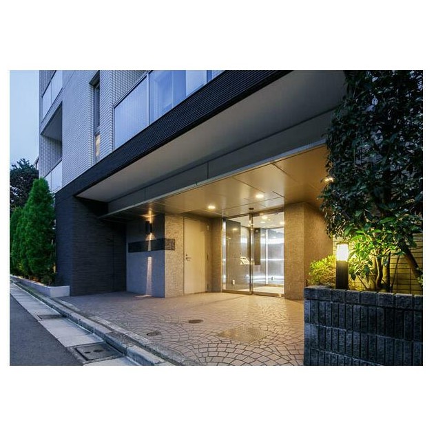 16/26 エントランス