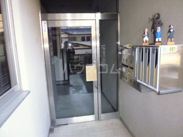 2/10 エントランス