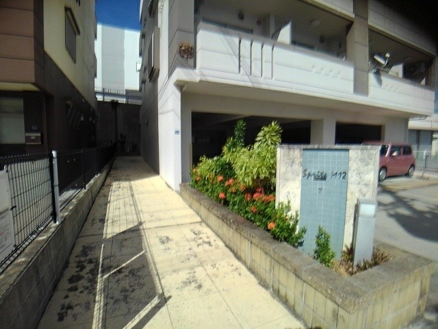 15/21 エントランス