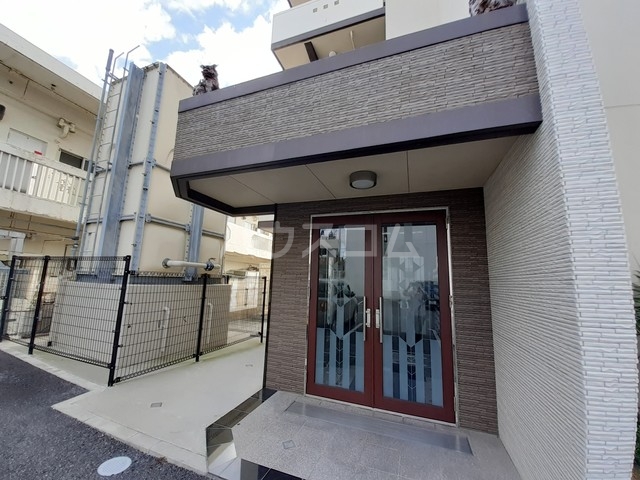 15/19 エントランス