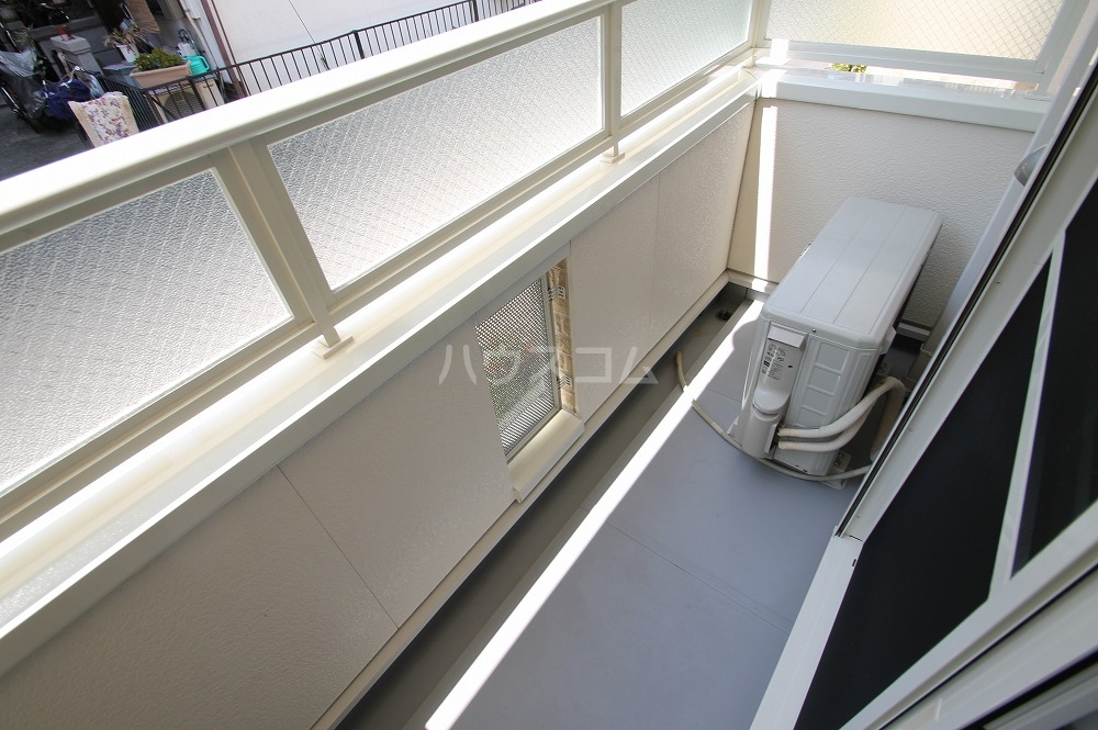 25/30 バルコニー