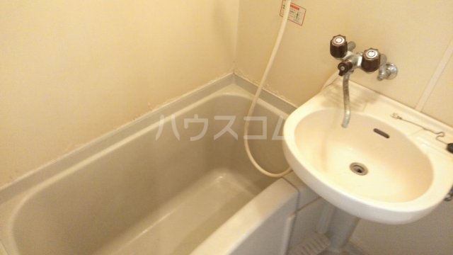 13/29 浴室