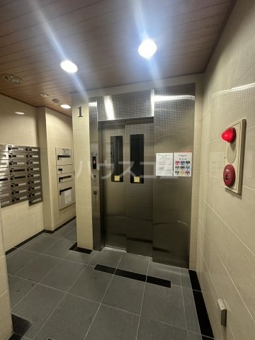 2/4 エントランス