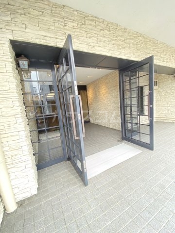 29/30 エントランス