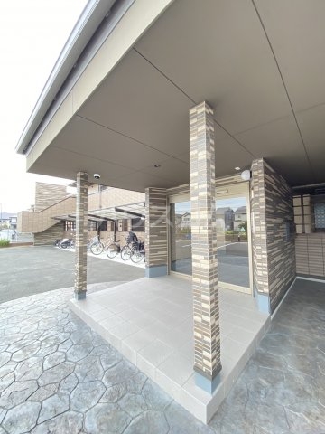 29/30 エントランス