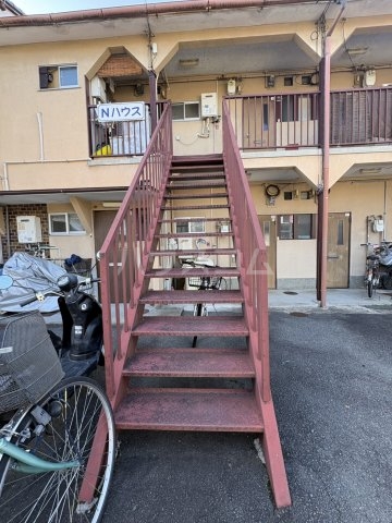 22/30 エントランス