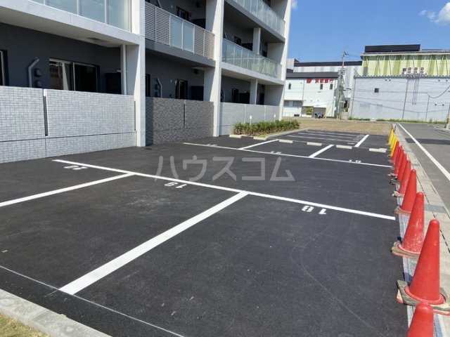 17/26 駐車場
