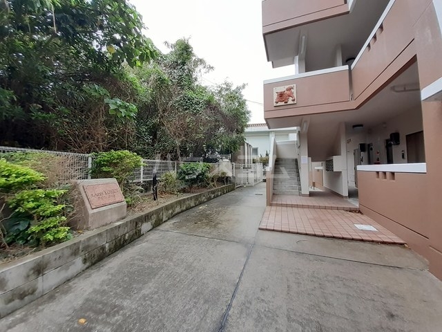 14/21 エントランス