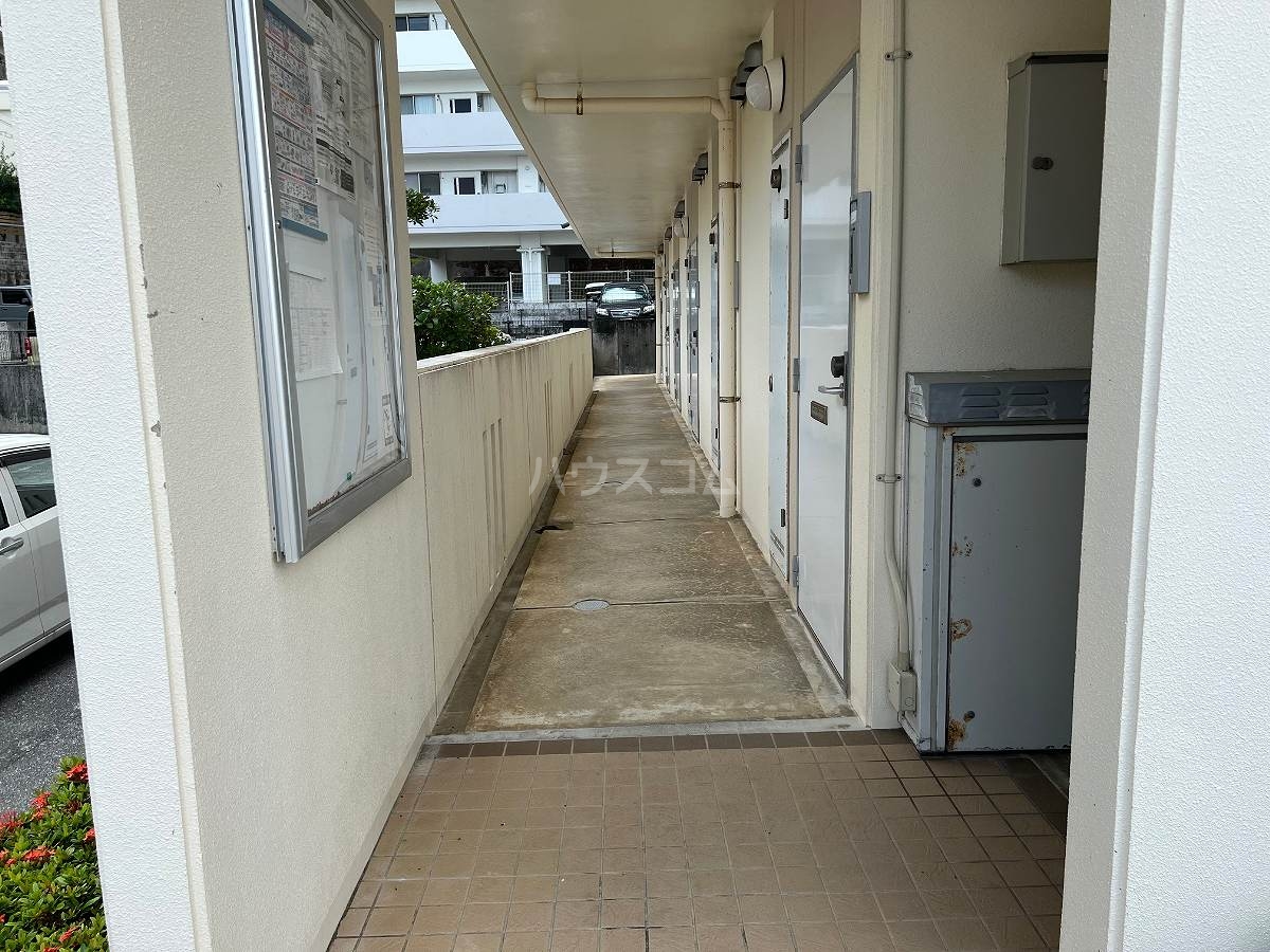 17/18 エントランス