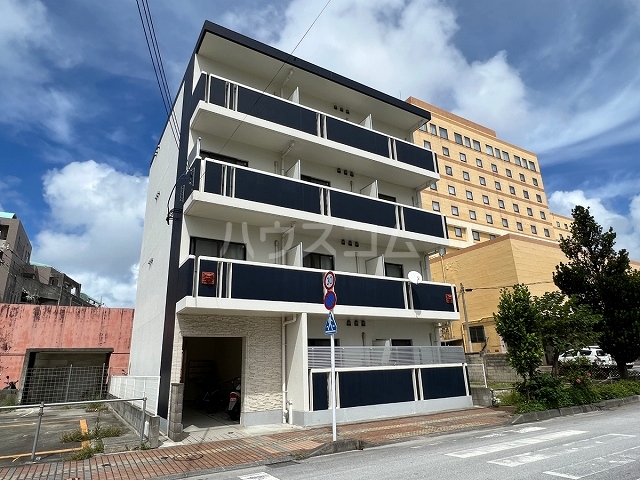 17/18 エントランス