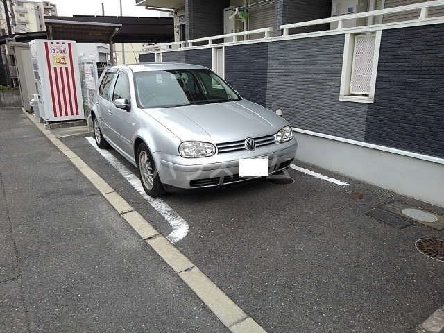 16/30 駐車場