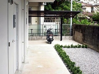 14/14 駐車場