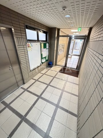 19/29 エントランス