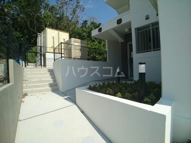 14/20 エントランス