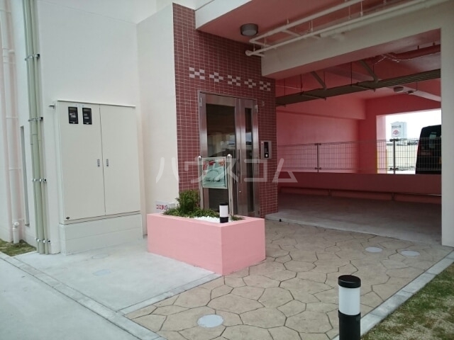 2/8 エントランス