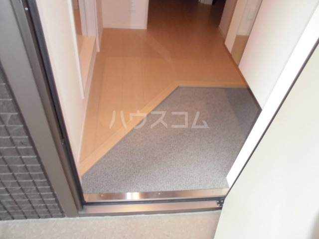 13/30 玄関
