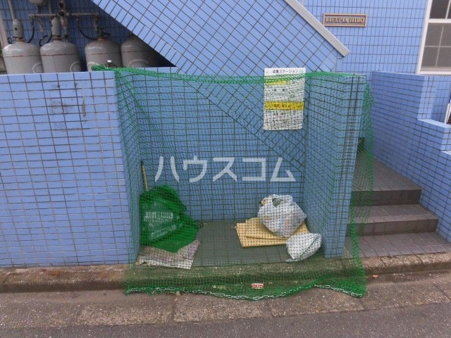 18/24 エントランス