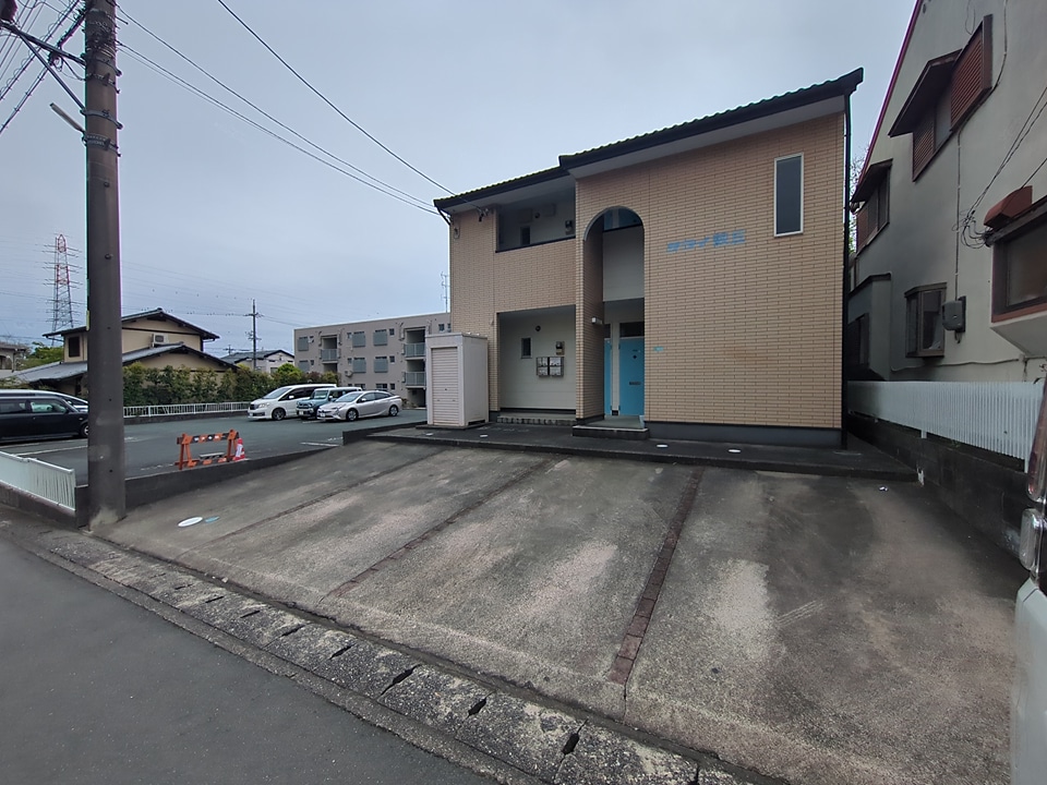 2/5 駐車場