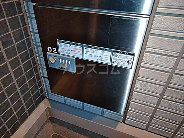 25/30 エントランス