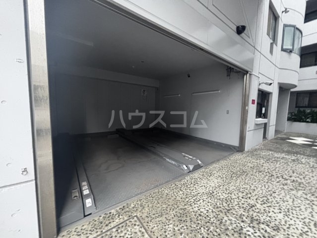 2/3 駐車場